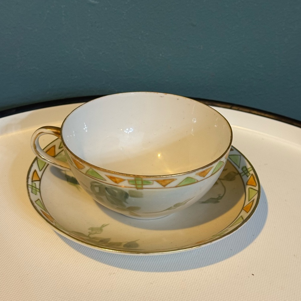 Vintage Nippon Art Deco Porcelain Teacup cup and Saucer pink roses geometric rim - Picture 4 of 12